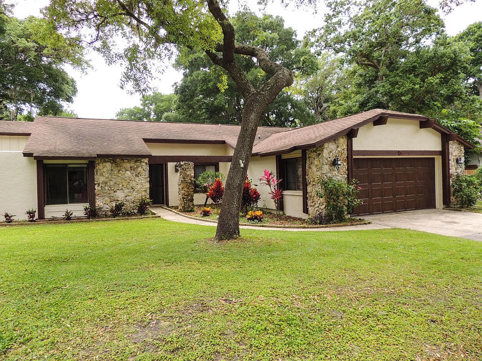 1st image of 5 Eagle Dr
