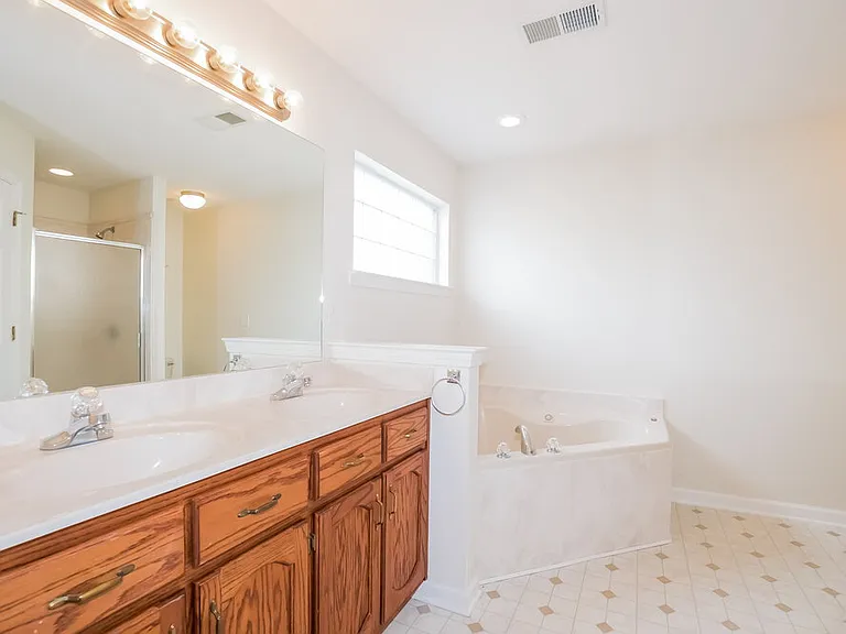 2227 Linda Shore Dr — Photo 9