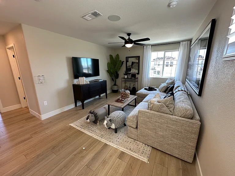 316 Interstellar Pl — Photo 10