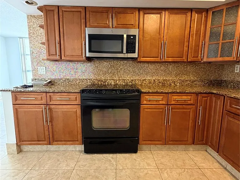 2000 Atlantic Shores Blvd #118 — Photo 17