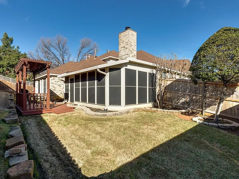 801 Steeps Ct — Photo 34