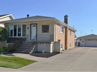 6647 W 92nd St, Lemont, IL 60453