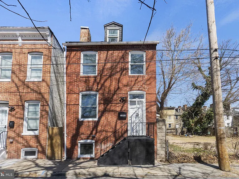 1008 Boyd St — Photo 1