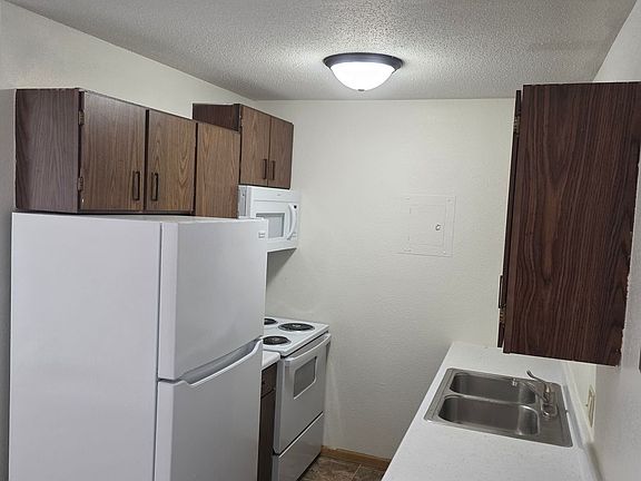 3rd image of 250 21st St NW APT 15