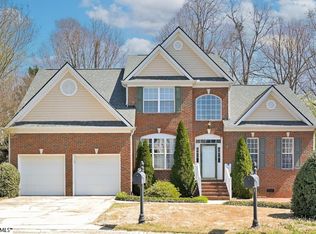 27 Shadowrock Ct, Simpsonville, SC 29681