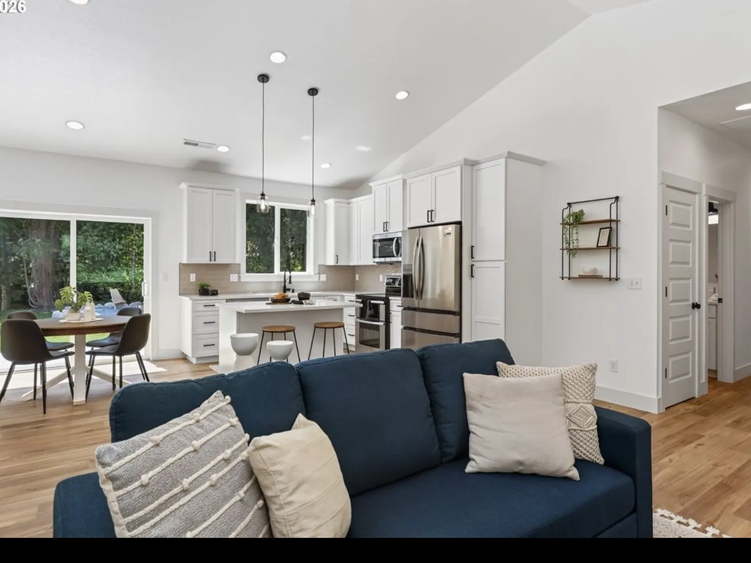 3 bed, 1260 sqft, $2,750 — Photo 4