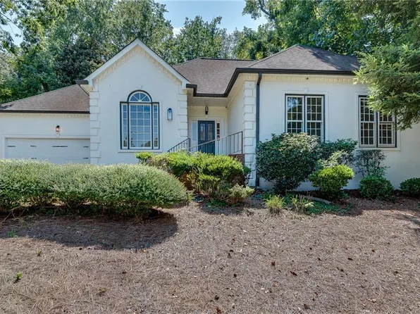 701 Laurel Chase, Marietta, GA 30064