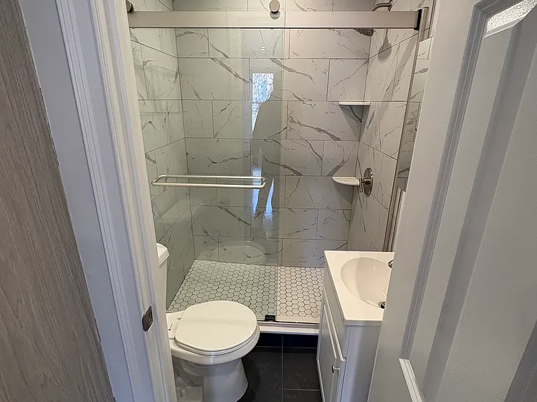 225 Newbury St #2G — Photo 7