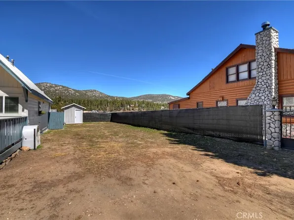 925 W Fairway Blvd, Big Bear City, CA 92314
