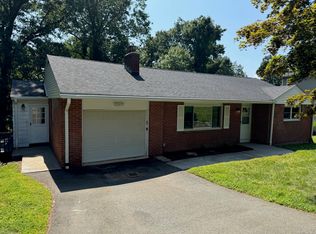 24 Ridge Rd, Cromwell, CT 06416