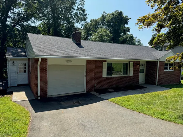 24 Ridge Road, Cromwell, CT 06416