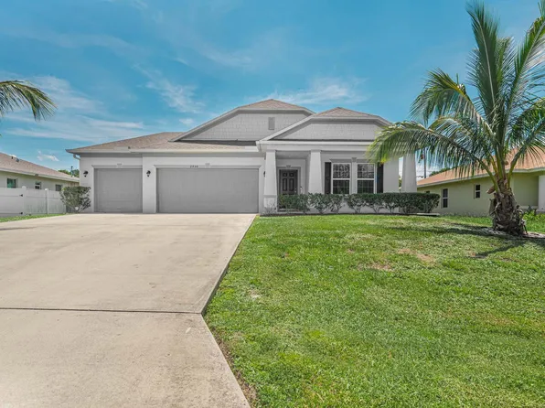 2930 SW Fluvia Street, Port St Lucie, FL 34953