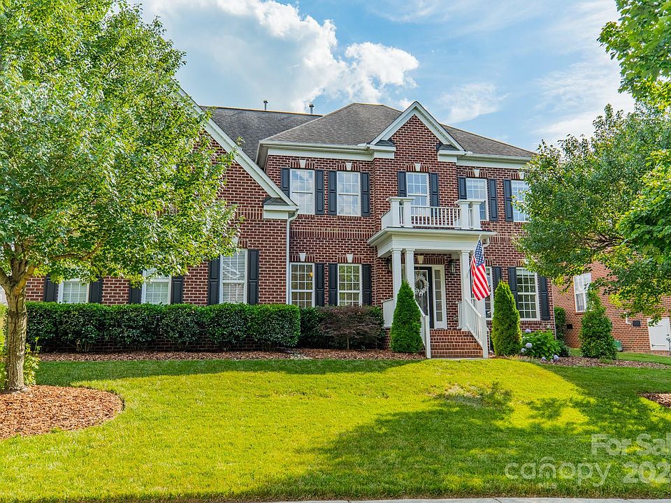 1st image of 554 Fairwoods Dr