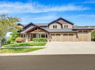 123 Monterey Dr, Medford, OR 97504
