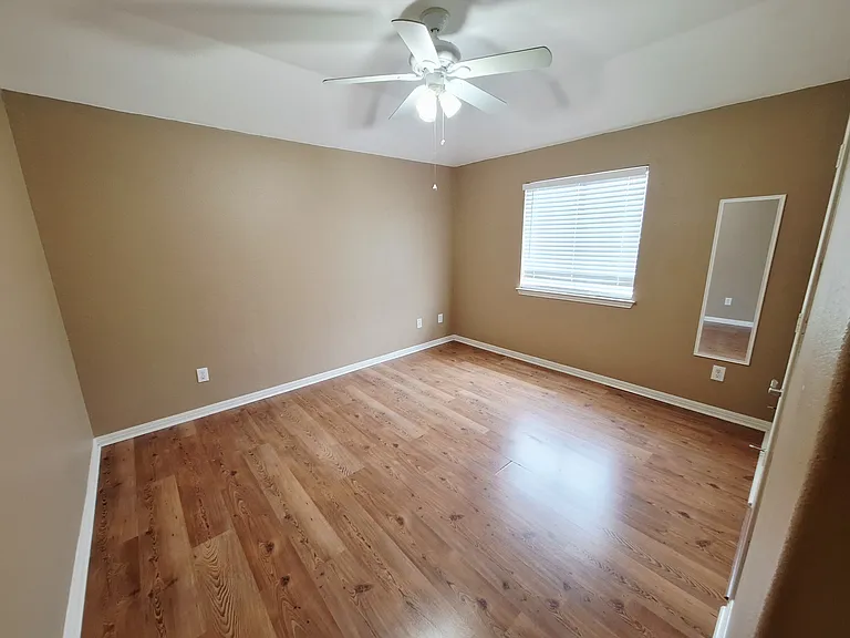 2122 Wheaton Trl — Photo 31