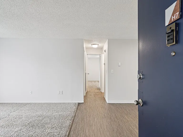 Welcome Home to James Apartment Lakewood , WA — Photo 25