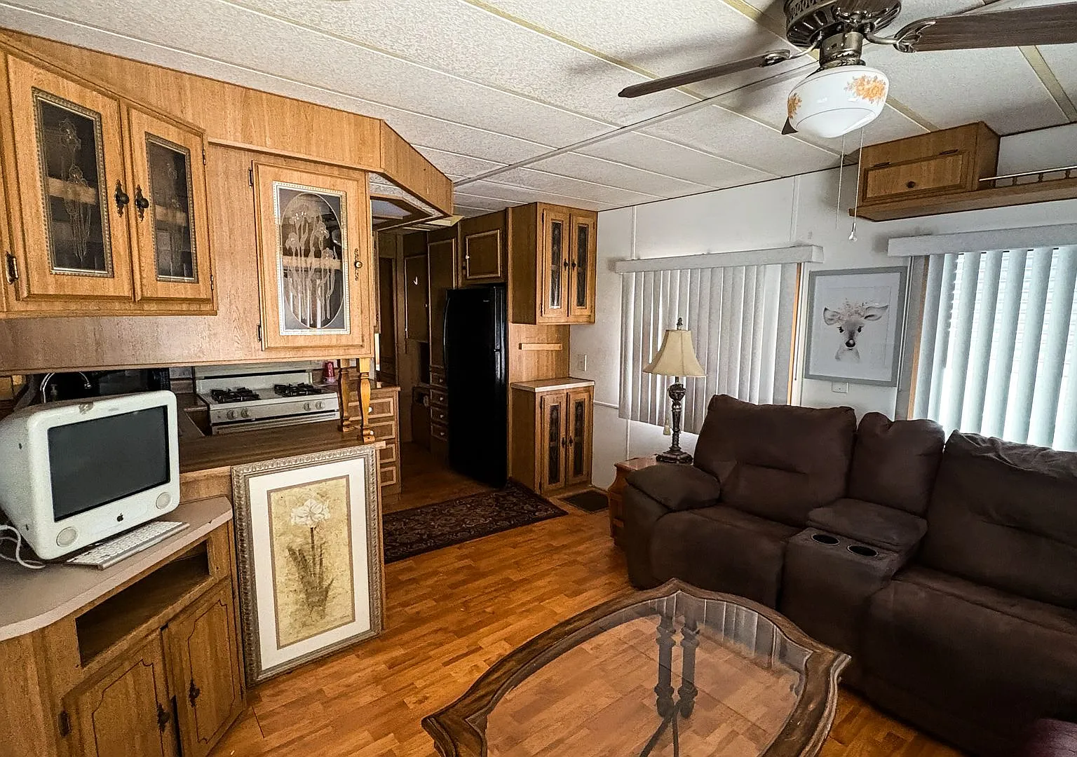 918 Acorn Dr — Photo 2