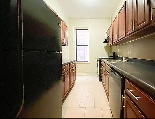 1st image of 465 Ocean Ave APT 5F