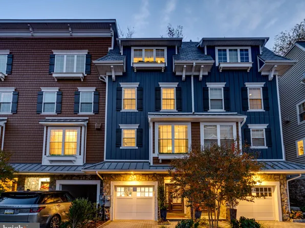 4726 Cross St, Philadelphia, PA 19128