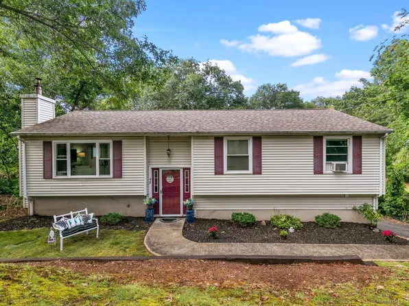 43 Woodland Avenue, East Haven, CT 06512