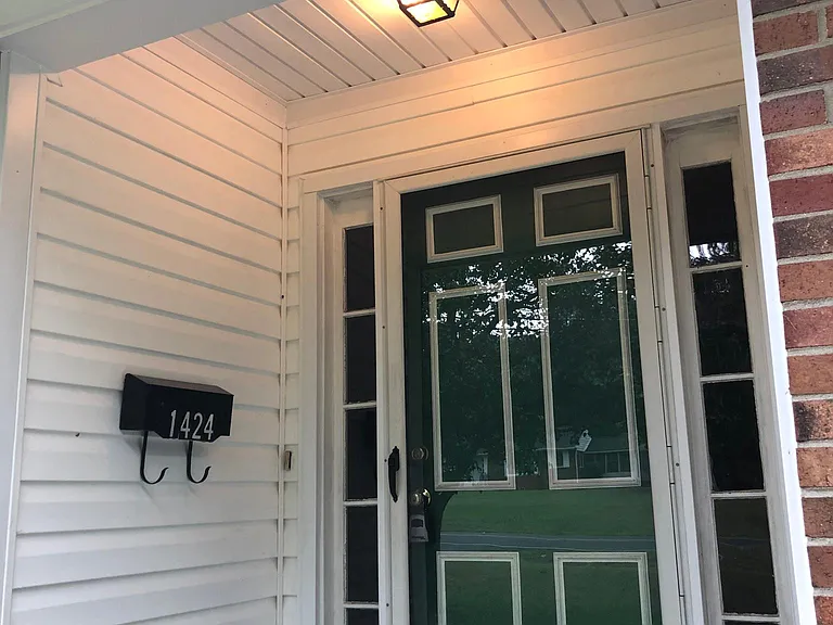 1424 E Calhoun St — Photo 4