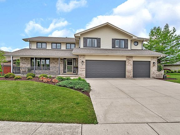 2nd image of 19415 Lisadell Dr