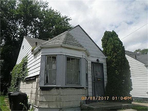 4th image of 5761 Manistique St