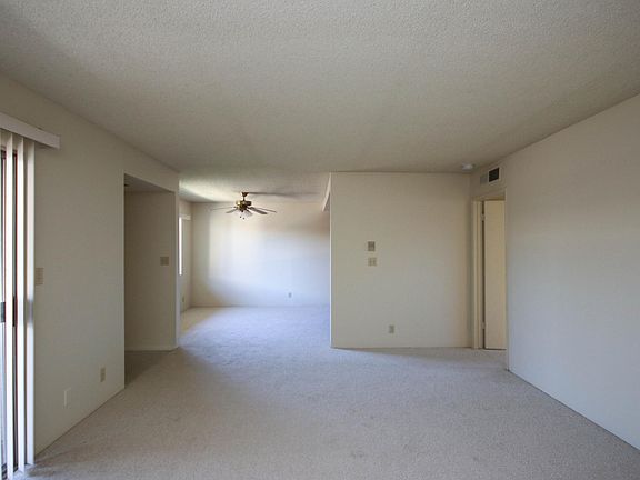 4th image of 2101 Vine St #303