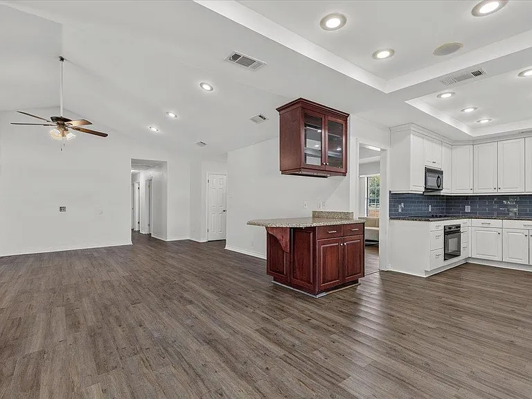 6725 The Outer Ave — Photo 11