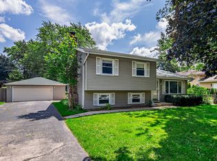 4N037 Kaelin Rd, West Chicago, IL 60185