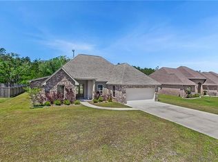 240 Fayedaye Dr, Madisonville, LA 70447