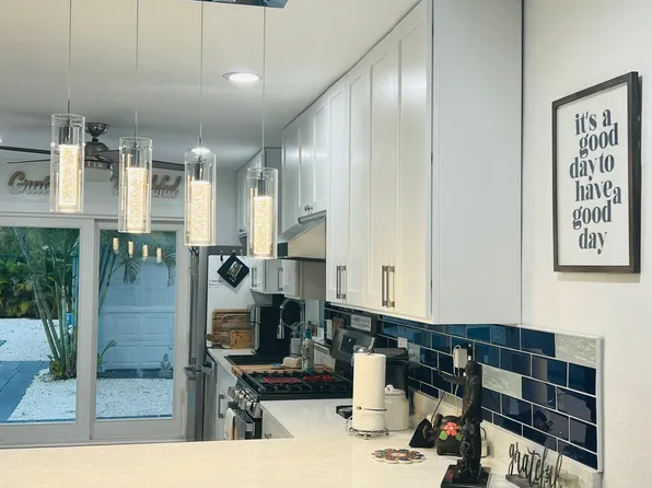 627 12th Ave S, Saint Petersburg, FL 33701