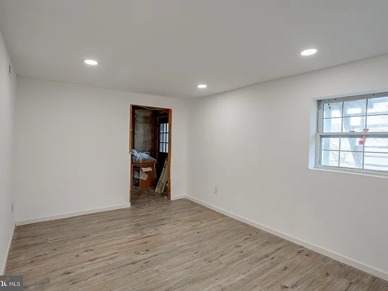 101 Bayberry Ct — Photo 23