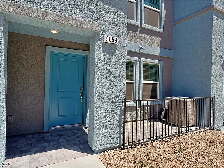 9859 Hidden Pass Ave — Photo 4