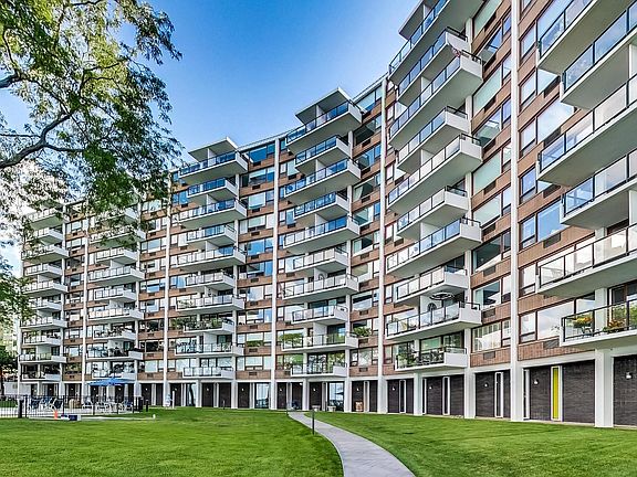 2nd image of 1630 N Sheridan Rd #7K