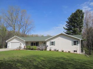 W1820 Old Peshtigo Rd, Marinette, WI 54143