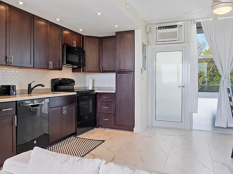 1200 N Fort Lauderdale Beach Blvd #204 — Photo 2