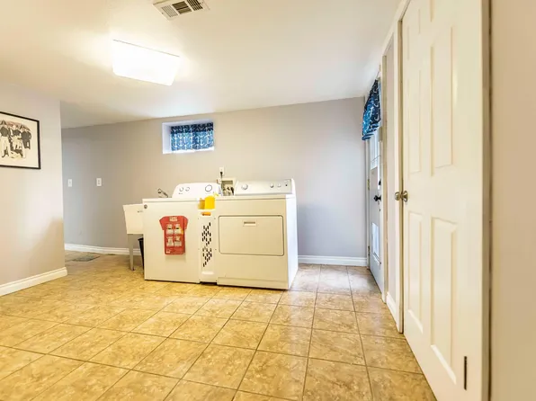 1138 Rainier Ave, Bremerton, WA 98312