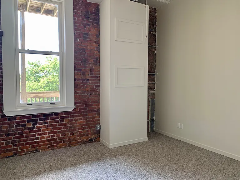 306 S Main St #2A — Photo 16