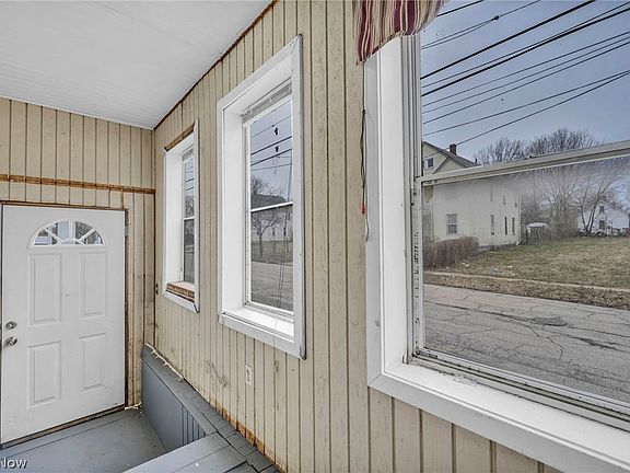 4th image of 3667 E 61st St