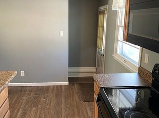 1212 N Ave NW, Cedar Rapids, IA 52405