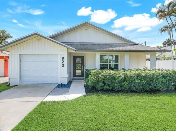 820 102nd AVE N, NAPLES, FL 34108