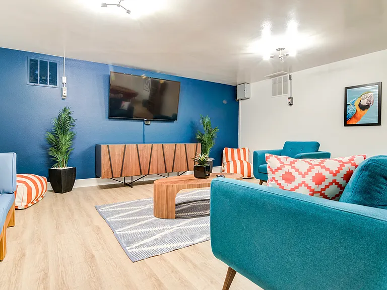 Club Room 2
