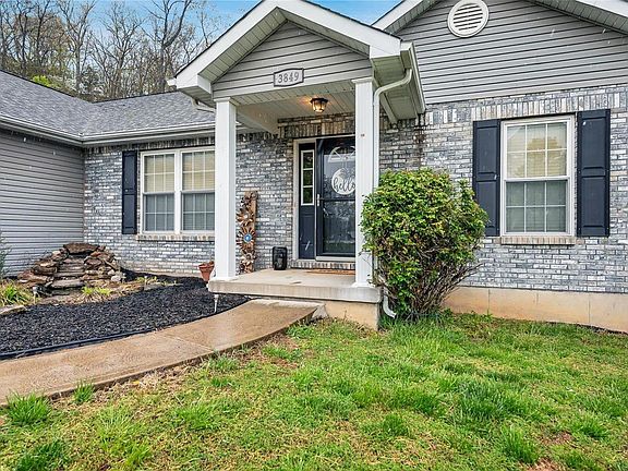 3rd image of 3849 Olde Mill Dr