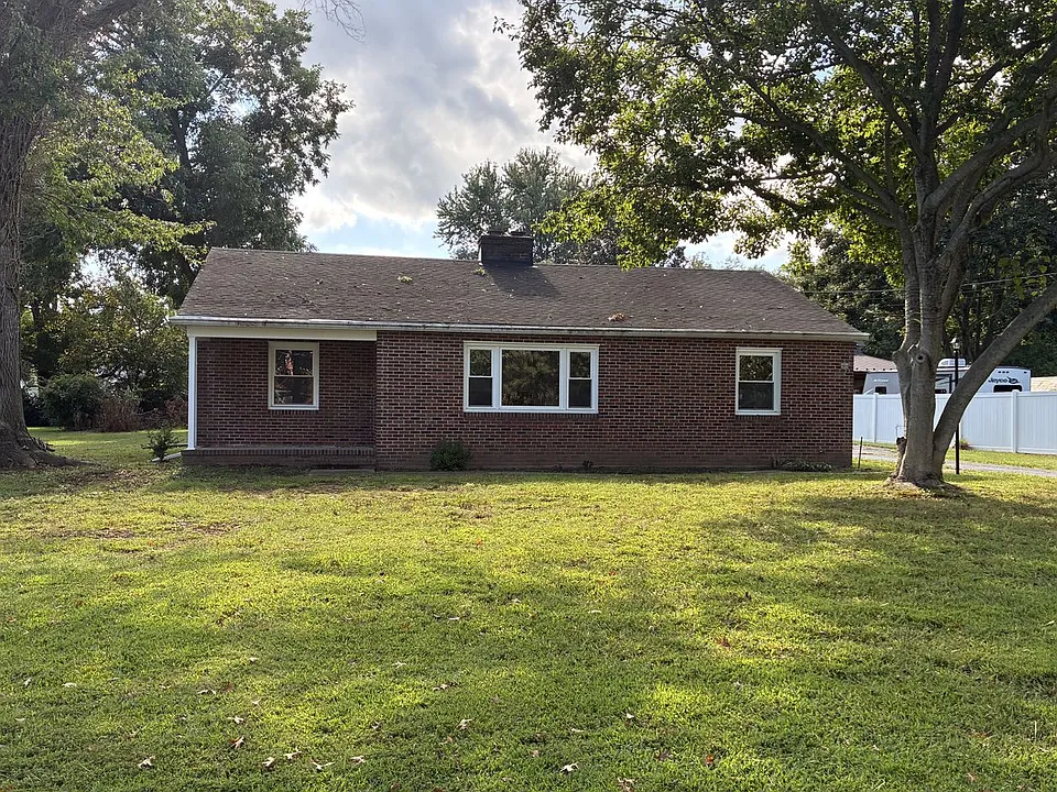 808 Martin Rd