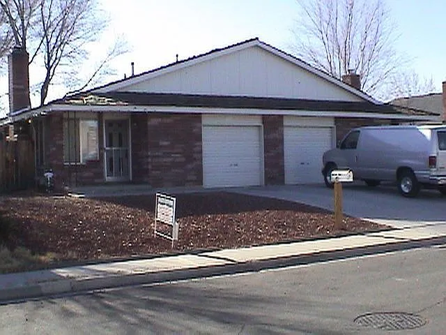 211 W Hampton Dr photo 1