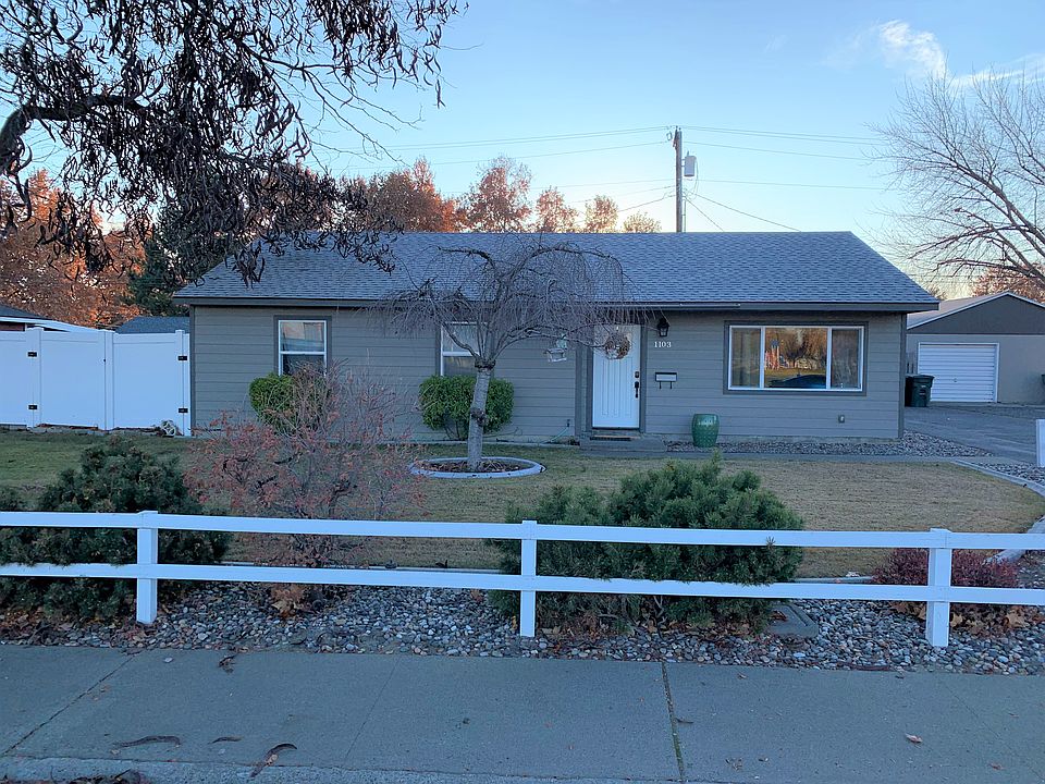 1st image of 1103 Acacia Ave