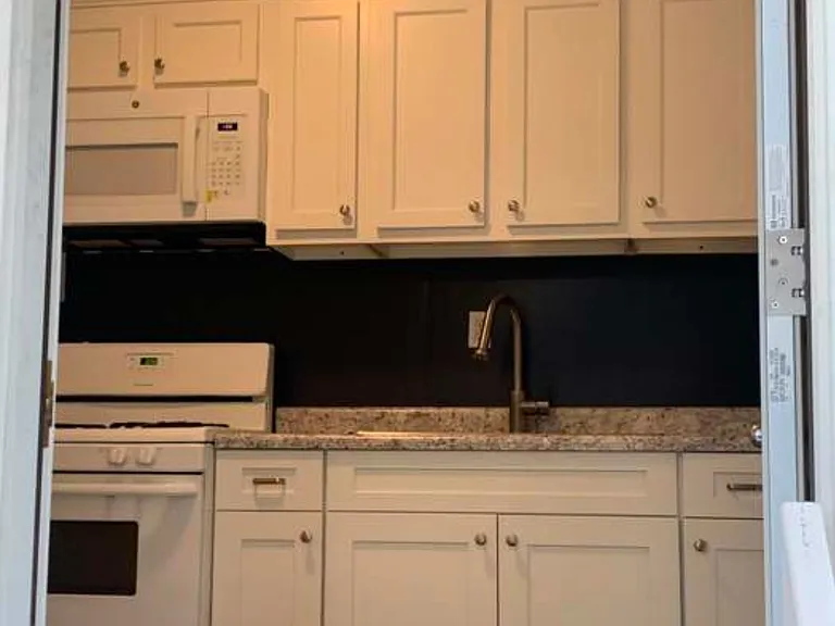 2115 Dumesnil St — Photo 11