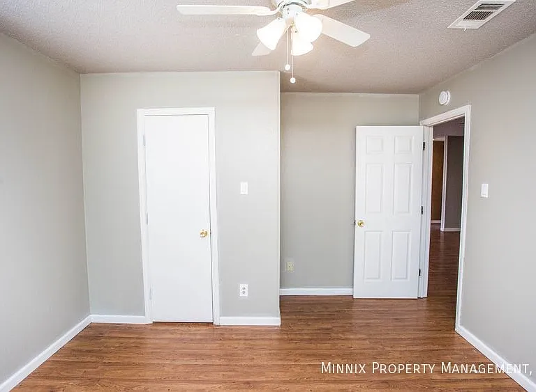 5719 Itasca St — Photo 12