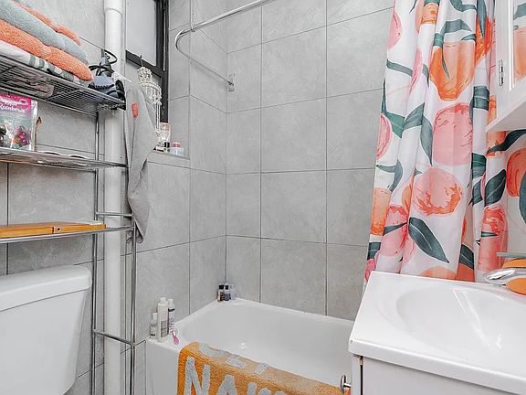 4th image of 25-52 38th St #2CC
